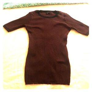 Large “Whowhatwear” sweater shirt
